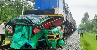 রামুতে কক্সবাজার এক্সপ্রেস ট্রেনের ধাক্কায় সিএনজির ৪ যাত্রী নিহত